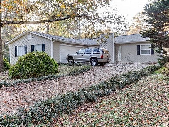 2nd image of 6035 Matthew Ln