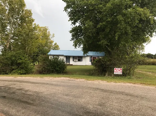11884 Loves Valley Rd, Marietta, OK 73448
