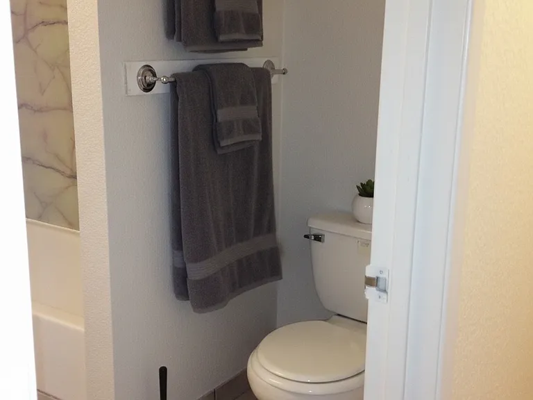 2431 Poplar St SE #4 — Photo 6