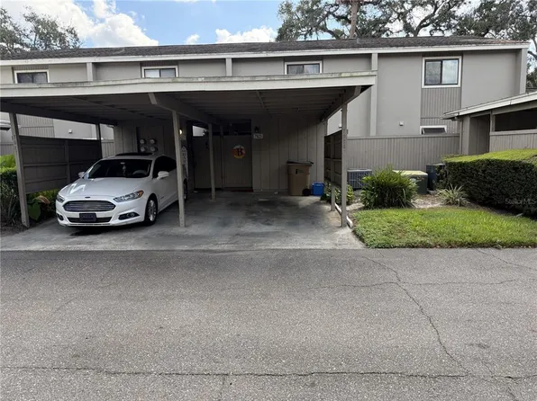 7925 Pine Dr #33, Tampa, FL 33637