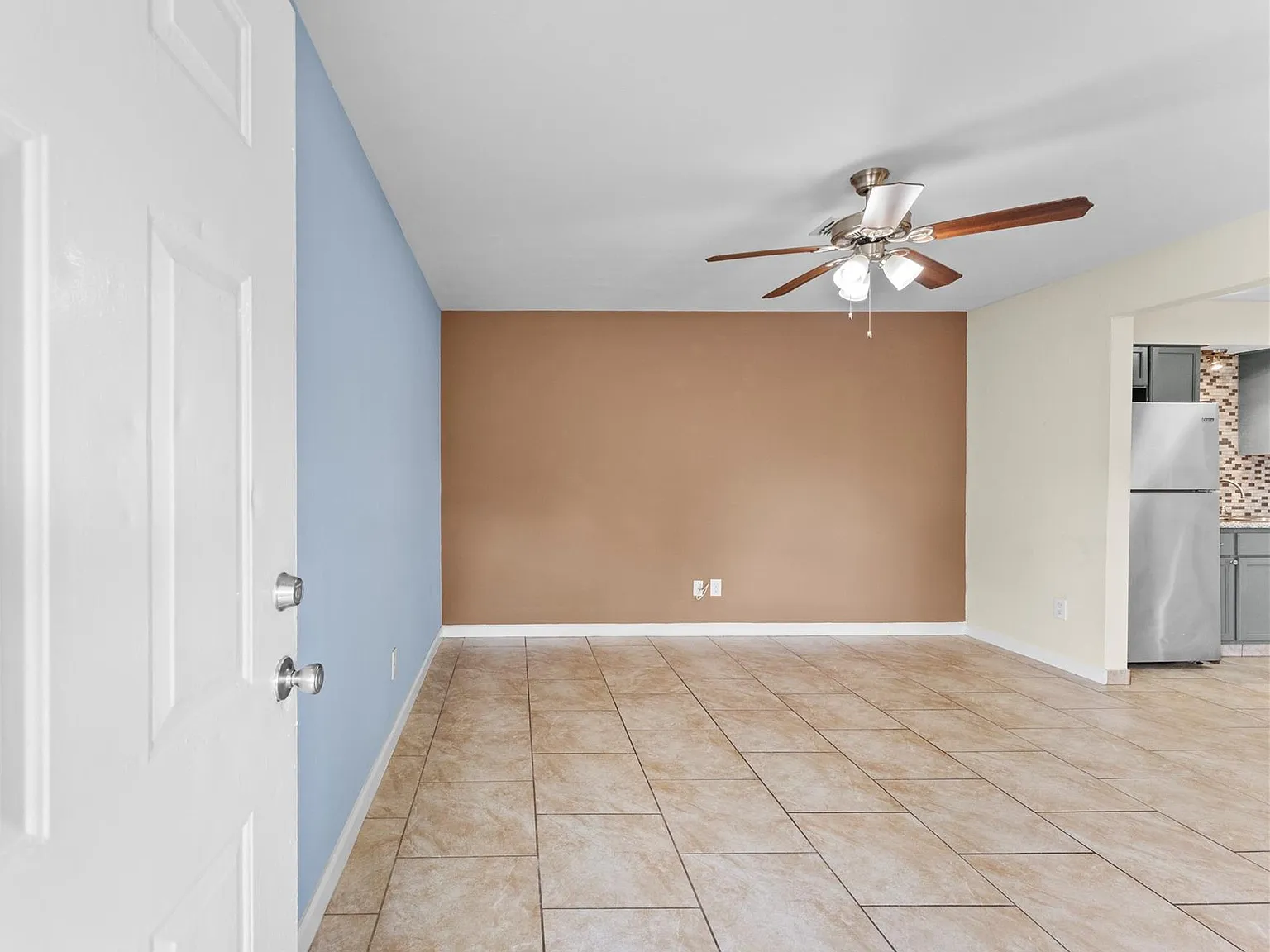 2 bed, 1.0 bath, 810 sqft, $1,500 — Photo 4