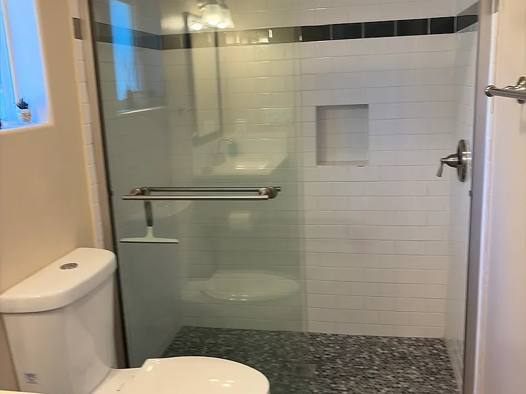 1574 Basswood Ave — Photo 7
