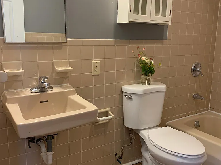 32 Chestnut St #25 — Photo 14