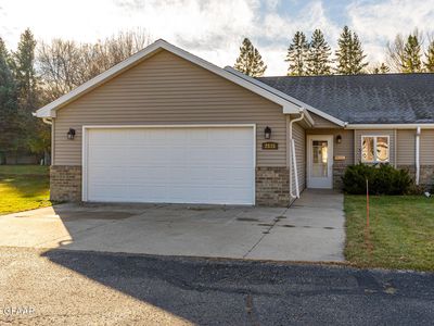 2835 Knight Dr, Grand Forks, ND, 58201