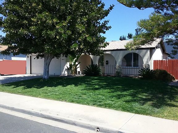 2nd image of 10133 Montura Ave