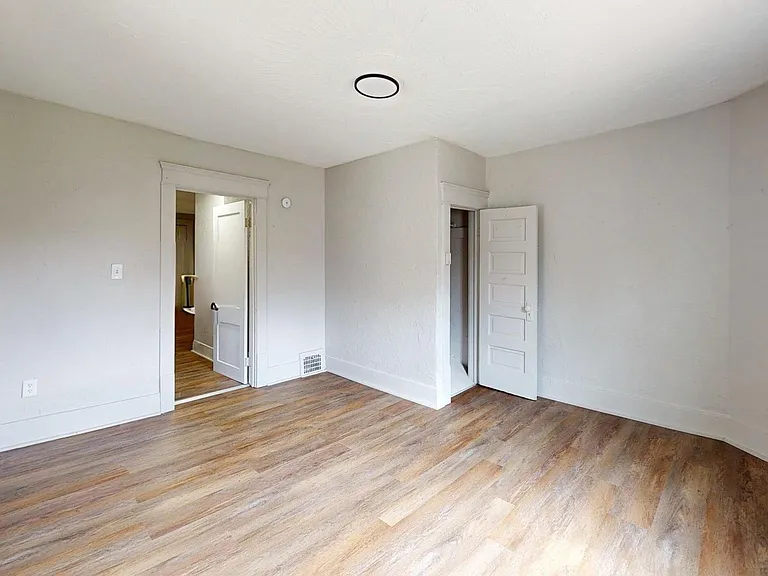 1141 McKinley Ave — Photo 18