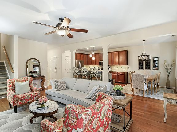 3rd image of 1618 Indaba Way