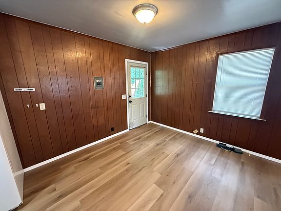 2nd image of 301 S Teehee Dr #1