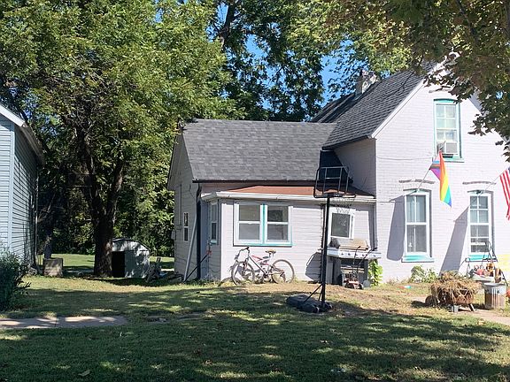 3rd image of 604 4th Ave