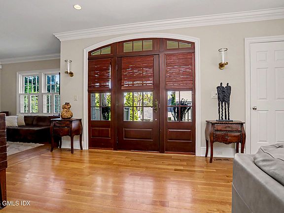 5th image of 71 Orchard Pl #2