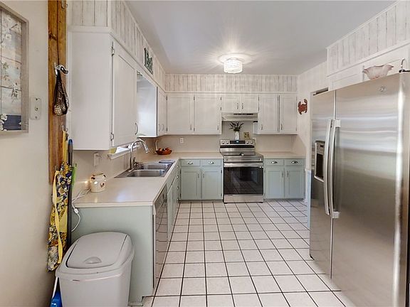 4th image of 102 Myra Lou Ave