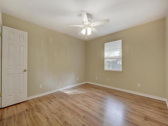 2nd image of 2814 Garwood St #A