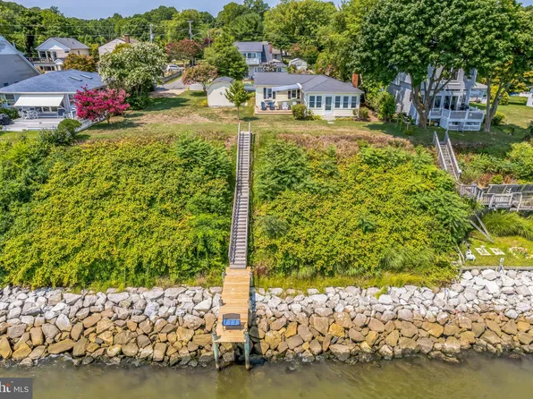 111 Chesapeake Ave, Prince Frederick, MD 20678