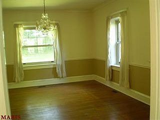 5th image of 425 Church St