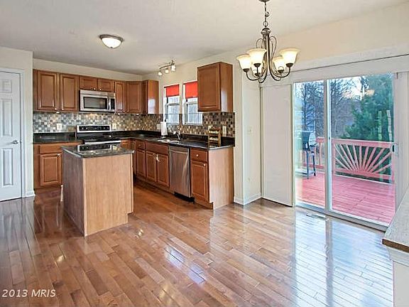 5th image of 3480 Lacrosse Ct