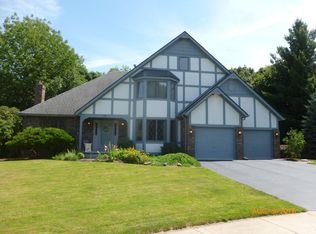 18 Shingle Mill Rd, Rochester, NY 14609