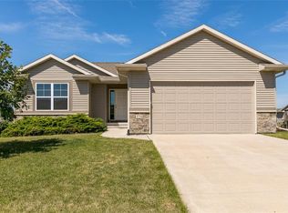 5734 Hamm Dr, Marion, IA 52302