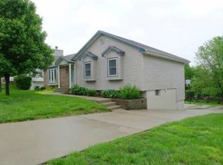907 SW Shorthorn Rd, Grain Valley, MO 64029
