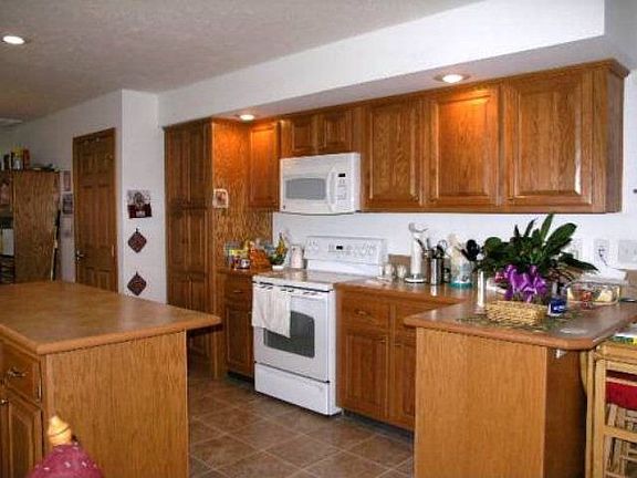 3rd image of 9703 McCoy Dr