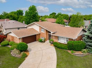 19716 Scarth Ln, Mokena, IL 60448