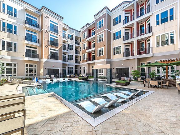 breathtaking courtyard pool with in lwater lounge chairs