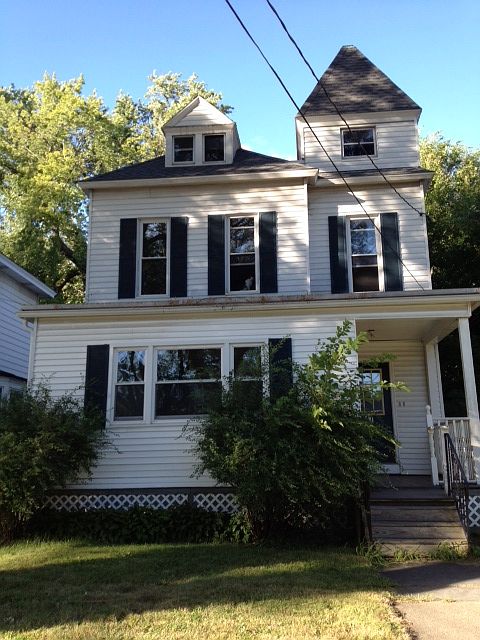 1st image of 17 Woodlawn Ave