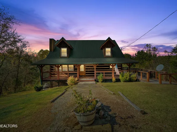 2755 Forest Ridge Rd, Dandridge, TN 37725