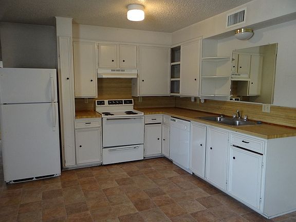 2nd image of 101 1st Ave APT 2