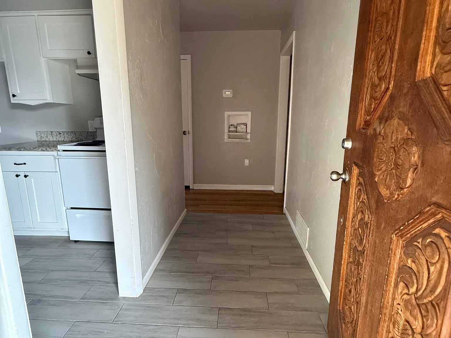 3 bed, 1.5 bath, 1234 sqft, $1,140 — Photo 3