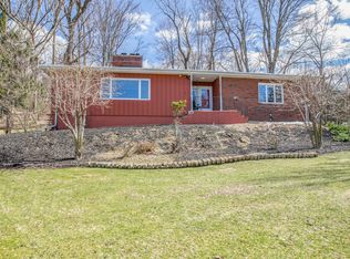 8 Cedar Ln, Hopewell Junction, NY 12533