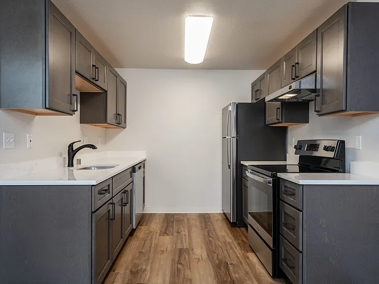 1 Bed 1 Bath W/ Patio - 740 Sq Ft 1 Bed 1 Bath W/ Patio - 740 Sq Ft