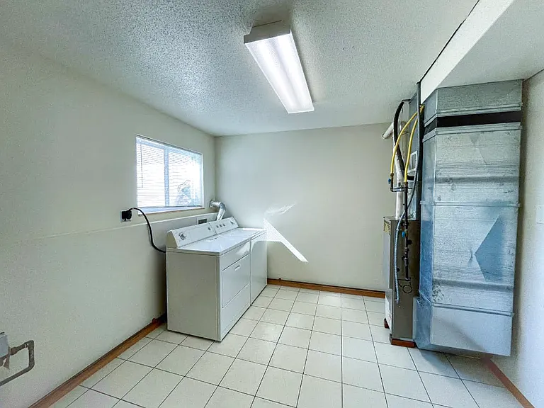 320 Scheidler Rd #4 — Photo 11
