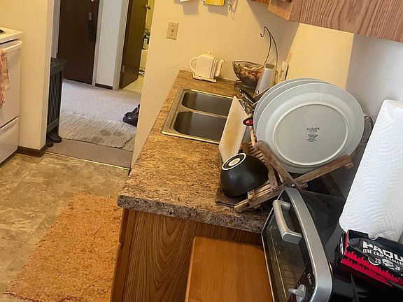 4th image of 2640 Colfax Ave S #304