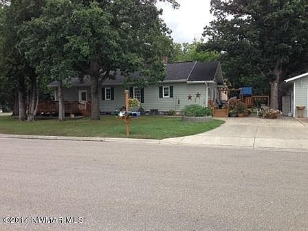1st image of 300 5th St SE