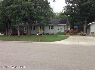 300 5th St SE, Roseau, MN 56751
