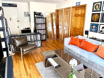 Rented by Street Realty Brokerage LLC