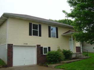 2100 S 14th St, Ozark, MO 65721