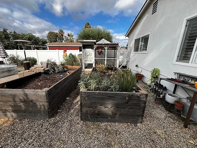 1052 Calle Jazmin — Photo 16