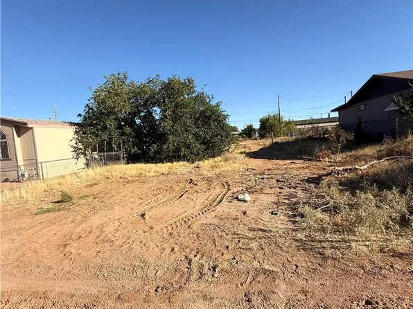2960 E McVicar Avenue, Kingman, AZ 86409