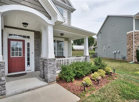 2nd image of 105 Planters Way