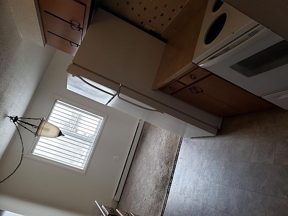 5th image of 1137 Michigan Ave E APT 32