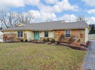 15674 Iron Lake Ct, Chesterfield, MO