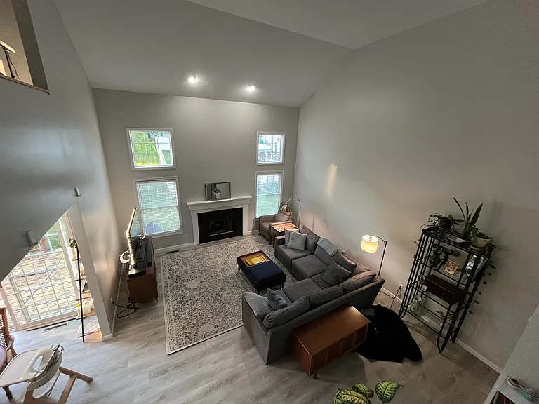 2321 Oakwood Park Dr — Photo 2