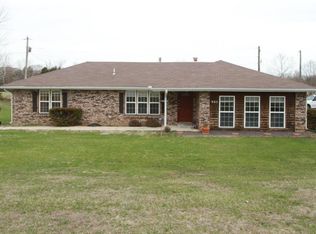 905 Smith Ave, Marshfield, MO 65706