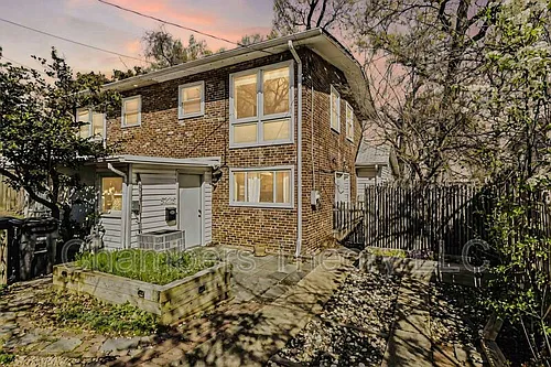 5225 10th Pl S Photo 1