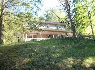 574 Boxwood St, Hudson, NC 28638