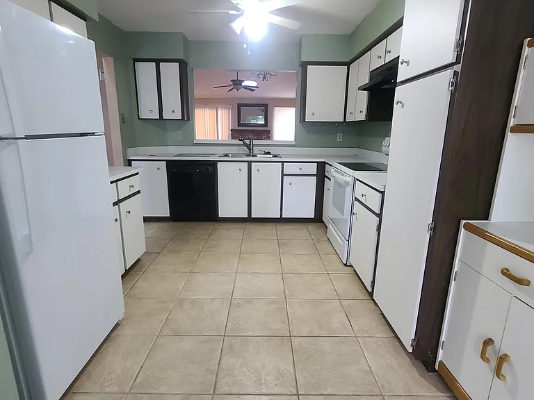 140 Laughing Gull Ct — Photo 4