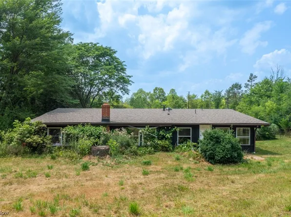 4276 Hattrick Rd, Rootstown, OH 44272