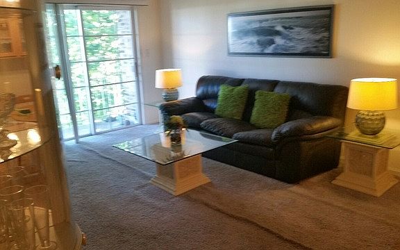 3rd image of 1627 N Windsor Dr APT 308