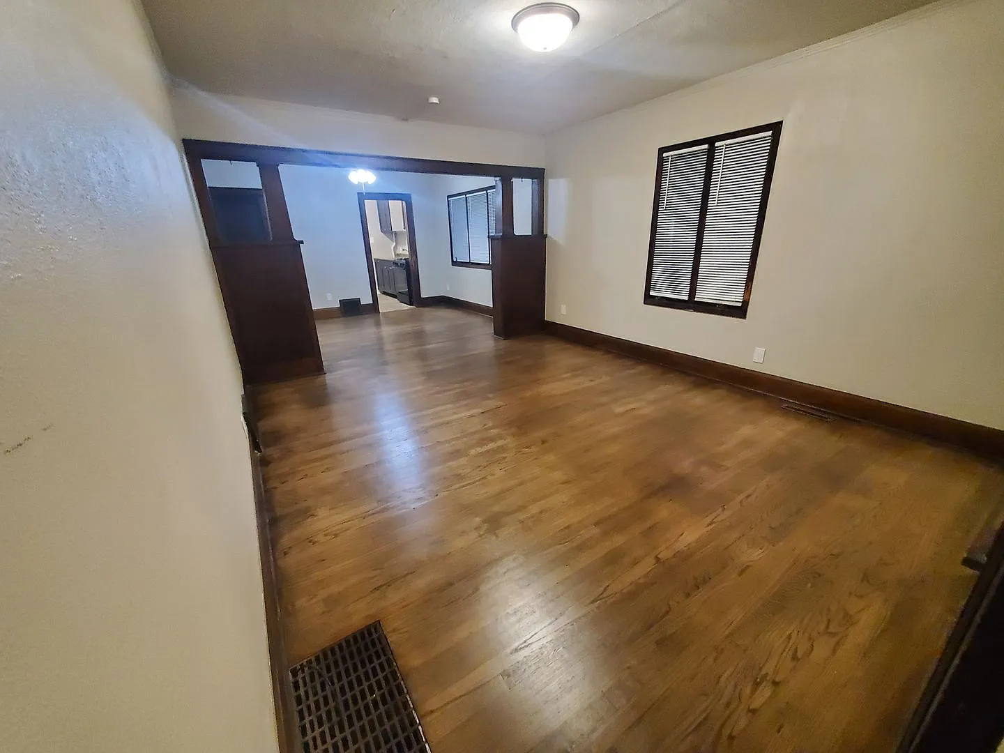 2 Bedroom, 1 Bathroom home with large garage — Photo 4